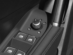 奥迪Q2L 2022款 35 TFSI 进取致雅型