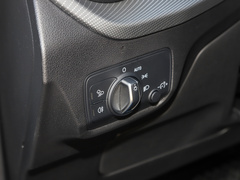 奥迪Q2L 2022款 35 TFSI 进取致雅型