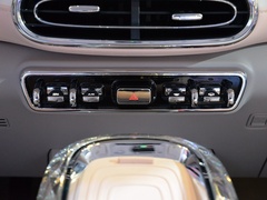 2022款 401km 胡桃夹子版