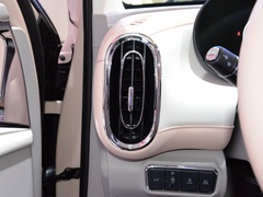 2022款 401km 胡桃夹子版