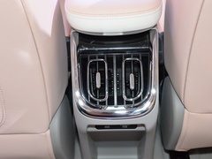 2022款 401km 胡桃夹子版