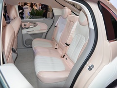 2022款 401km 胡桃夹子版