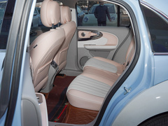 2022款 401km 胡桃夹子版