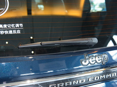 2022款 2.0T 两驱豪华版