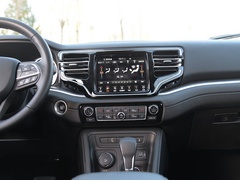 2022款 2.0T 四驱豪华版