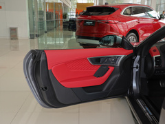 2022款 P300 硬顶版 R-DYNAMIC BLACK 