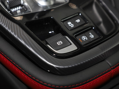 2022款 P300 硬顶版 R-DYNAMIC BLACK 