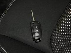 2022款 PLUS 1.8L 7座智联版