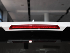 2022款 2.0T 汽油四驱尊享型 5座