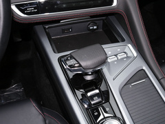 2022款 2.0T 自动领航型
