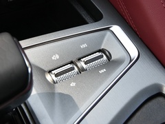 2022款 2.0T 自动旗舰型