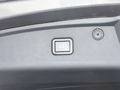 2022款 2.0T 自动旗舰型