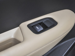 2022款 2.0T 四驱铂金型