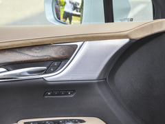 2022款 2.0T 四驱铂金型