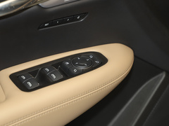 2022款 2.0T 四驱铂金型