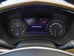 2022款 2.0T 四驱铂金型