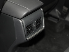 2022款 2.0L CVT两驱豪华版