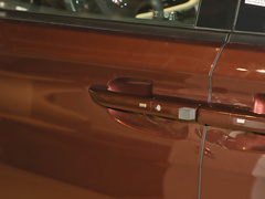 2022款 ES陆尊 653T 舒适型