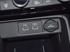 思域 2022款 240TURBO CVT燃擎版