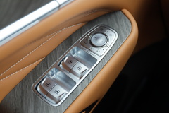 2022款 3.0T 商务版 造境型 5座