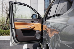 2022款 3.0T 商务版 造境型 5座