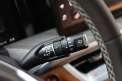 2022款 3.0T 商务版 造境型 5座