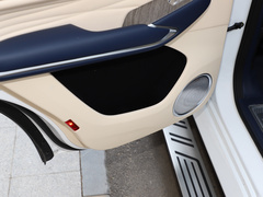2022款 3.0T 商务版 造境型 5座