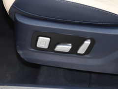 2022款 3.0T 商务版 造境型 5座