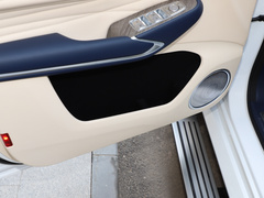 2022款 3.0T 商务版 造境型 5座