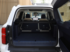 2022款 3.0T 商务版 造境型 5座