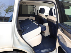 2022款 3.0T 商务版 造境型 5座