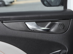 2021款 1.5T CVT扎起版