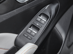 2021款 1.5T CVT扎起版