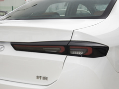 2021款 1.5T CVT扎起版