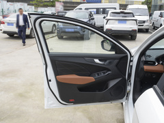 2021款 1.5T CVT扎起版