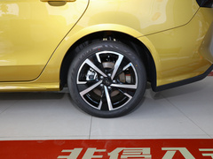 2021款 1.5T CVT雄起版