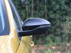 2021款 1.5T CVT霸道版