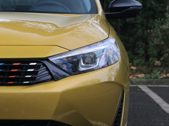 2021款 1.5T CVT霸道版