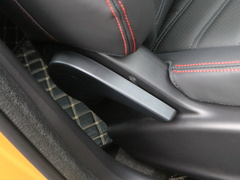 2021款 1.5T CVT霸道版