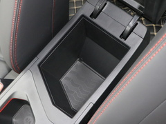 2021款 1.5T CVT霸道版