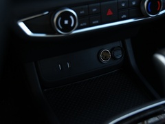 2021款 1.5L CVT尊贵版