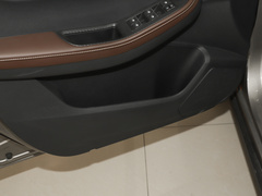 2022款 盛世款 1.6L 手动筑梦版五座