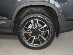 2022款 盛世款 1.6L 手动追梦版五座