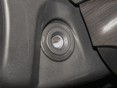 2022款 盛世款 1.6L 手动追梦版五座