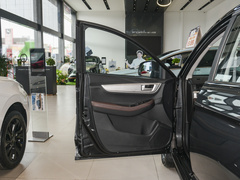 2022款 盛世款 1.6L 手动追梦版五座