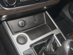 2022款 盛世款 1.6L 手动追梦版五座