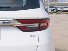 2022款 1.8TD DCT白金尊贵型