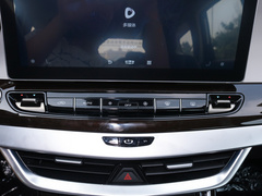 2022款 1.8TD DCT白金尊贵型