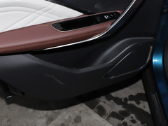 2022款 1.8TD DCT白金尊贵型