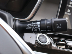 2022款 1.8TD DCT白金豪华型
